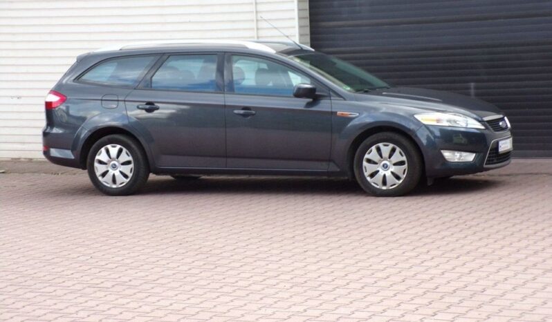 Ford Mondeo full