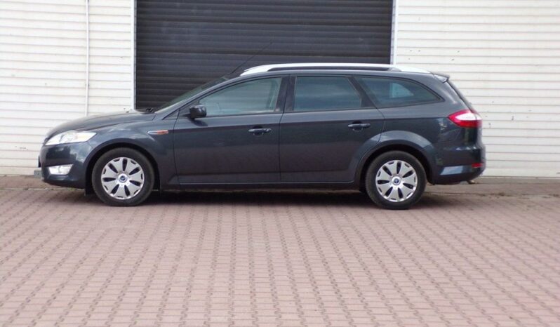 Ford Mondeo full