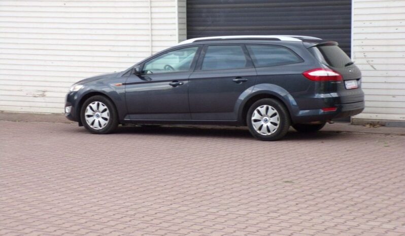 Ford Mondeo full