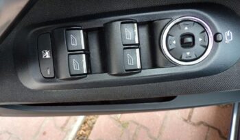 Ford Mondeo full