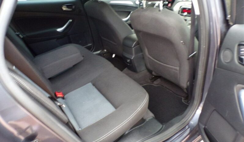 Ford Mondeo full