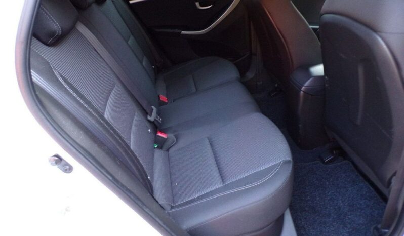 Hyundai i30 full