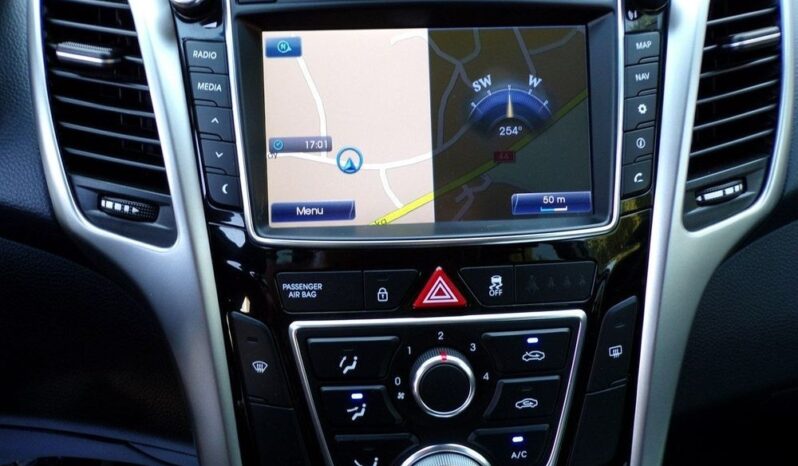 Hyundai i30 full