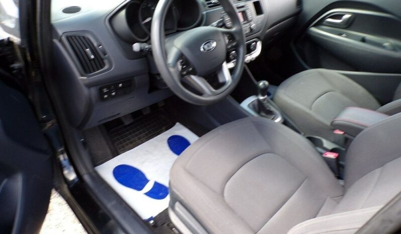 Kia Rio full