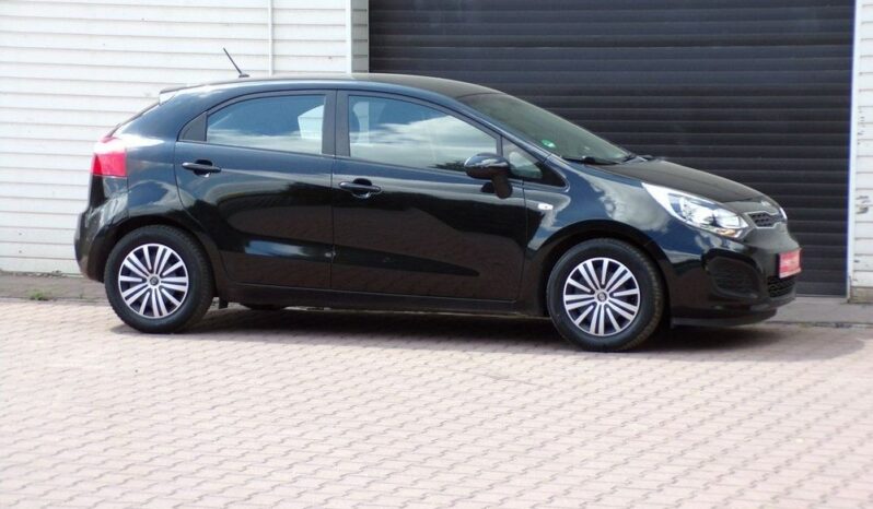 Kia Rio full
