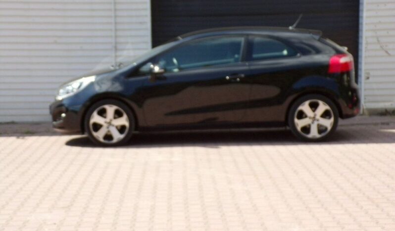 Kia Rio full