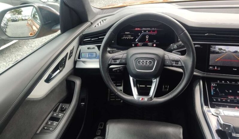 Audi Q8 full
