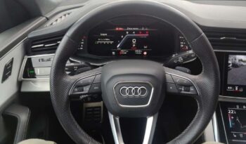 Audi Q8 full