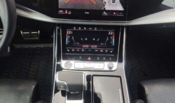 Audi Q8 full
