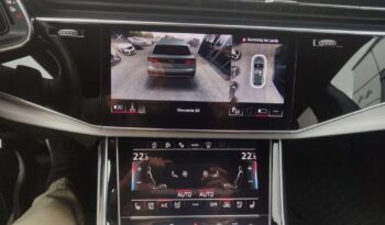 Audi Q8 full