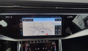 Audi Q8 full
