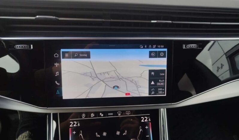 Audi Q8 full