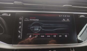 Audi Q8 full