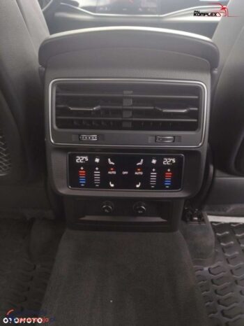Audi Q8 full