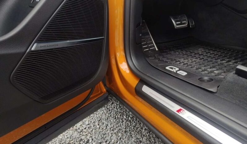 Audi Q8 full