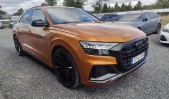 Audi Q8 full