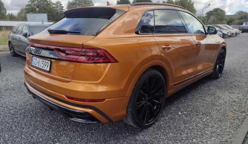 Audi Q8 full