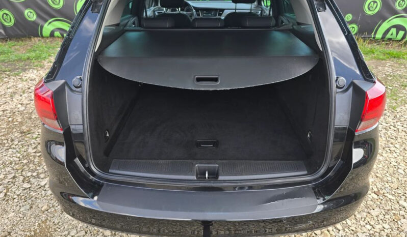 Opel Astra full