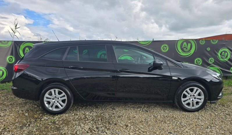 Opel Astra full