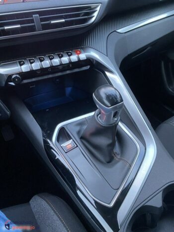 Peugeot 3008 full