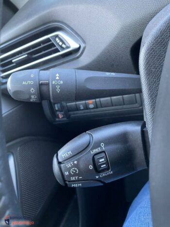 Peugeot 308 full