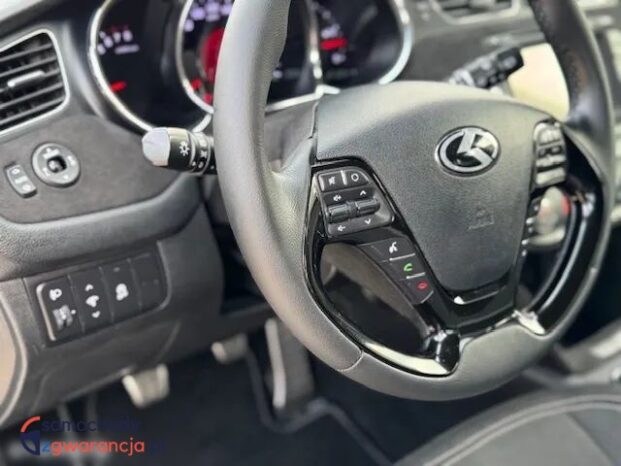 Kia Ceed 1.6 GDI ISG SW Platinum Edition full