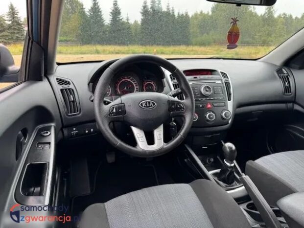 Kia Ceed full