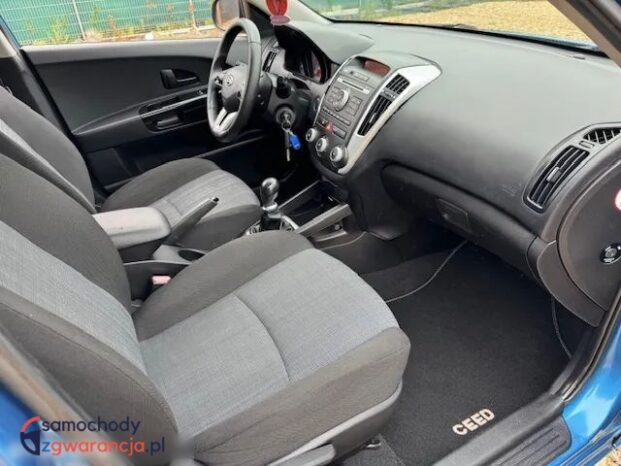 Kia Ceed full