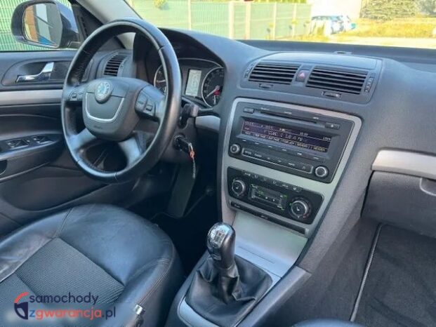 Skoda Octavia full