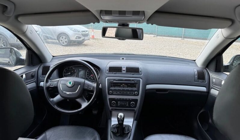 Skoda Octavia full