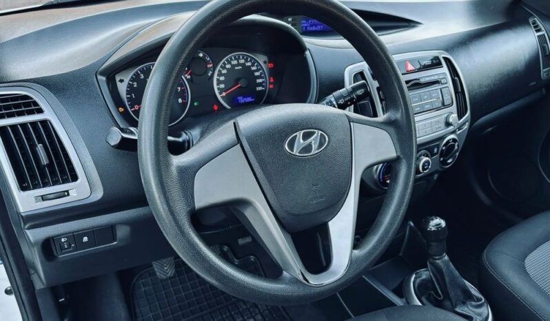 Hyundai i20 1.2 Classic full