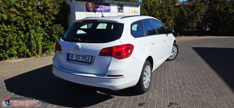 Opel Astra 1.6 Sports Tourer Design Edition full