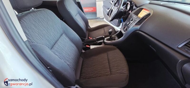 Opel Astra 1.6 Sports Tourer Design Edition full