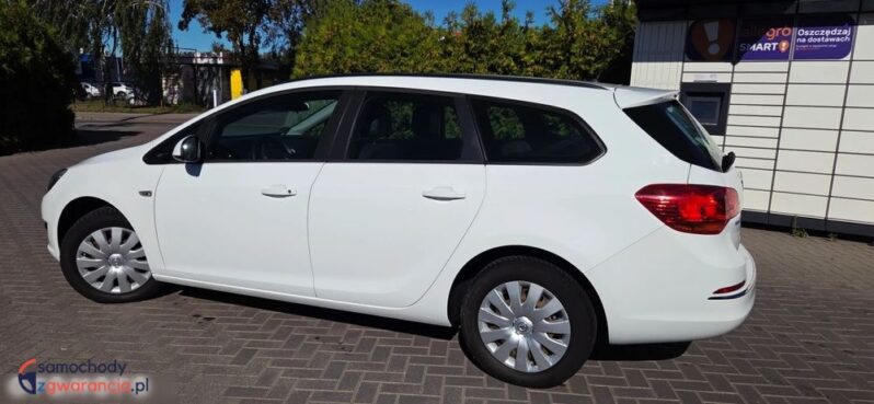 Opel Astra 1.6 Sports Tourer Design Edition full
