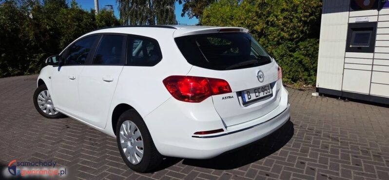 Opel Astra 1.6 Sports Tourer Design Edition full