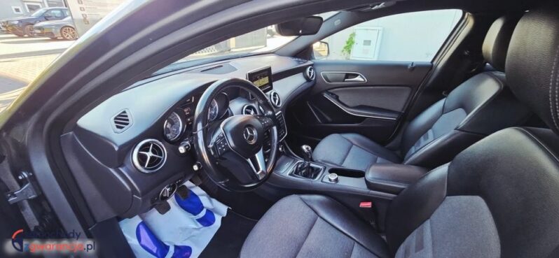 Mercedes-Benz GLA full