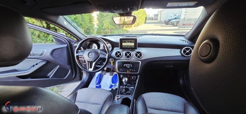 Mercedes-Benz GLA full