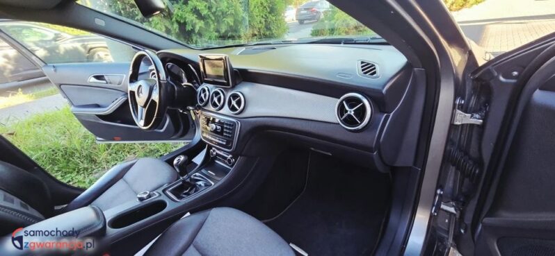 Mercedes-Benz GLA full