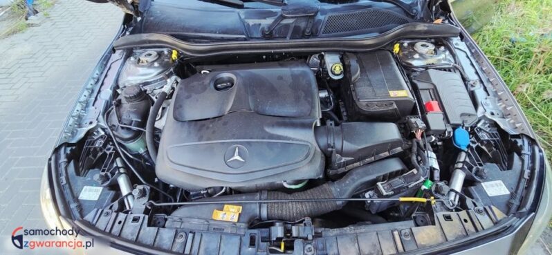 Mercedes-Benz GLA full