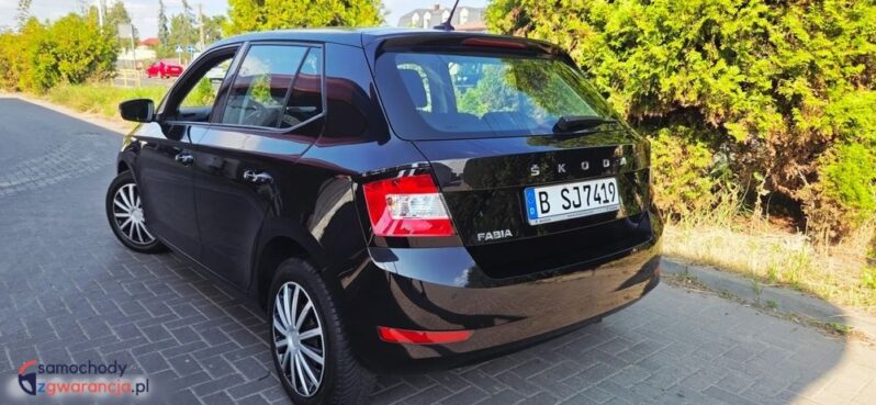 Skoda Fabia 1.0 TSI Essence full