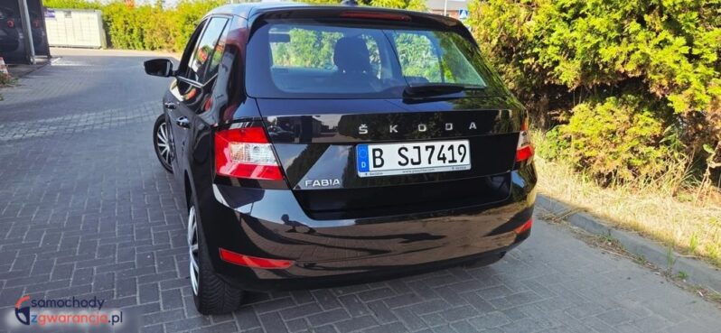 Skoda Fabia 1.0 TSI Essence full