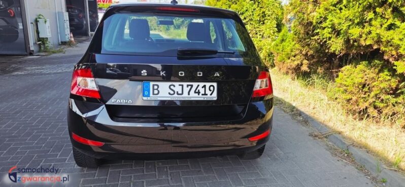 Skoda Fabia 1.0 TSI Essence full