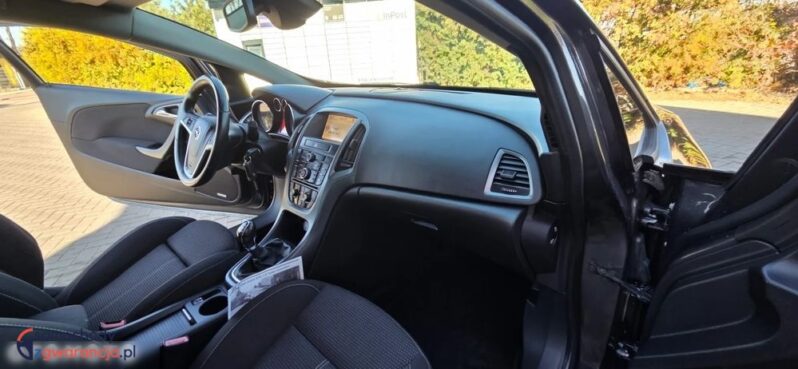 Opel Astra GTC 1.6 Turbo Innovation full