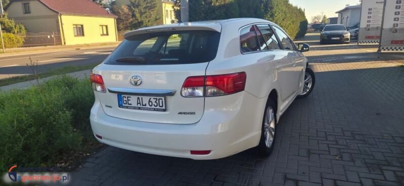 Toyota Avensis 2.0 D-4D Premium full