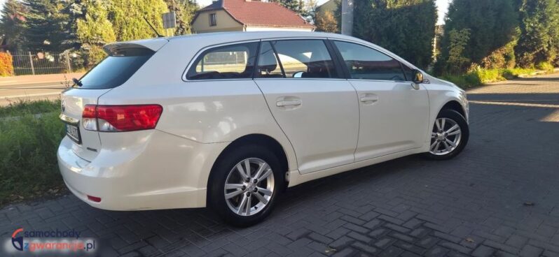 Toyota Avensis 2.0 D-4D Premium full