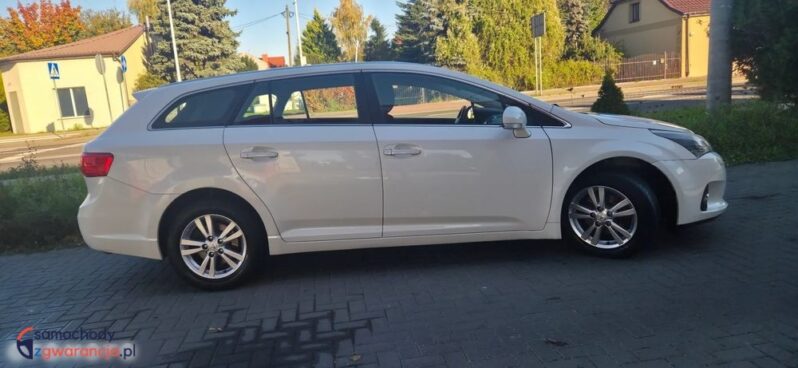 Toyota Avensis 2.0 D-4D Premium full