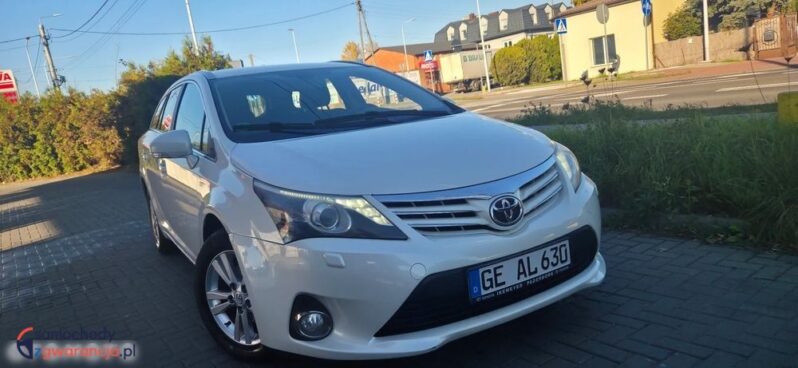 Toyota Avensis 2.0 D-4D Premium full