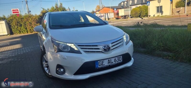 Toyota Avensis 2.0 D-4D Premium full