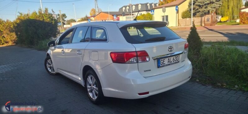 Toyota Avensis 2.0 D-4D Premium full