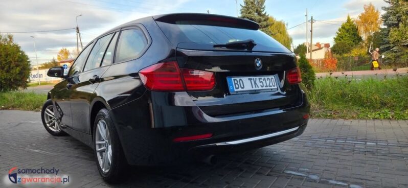 BMW Seria 3 320d DPF Touring Blue Performance Edition Exclusive full